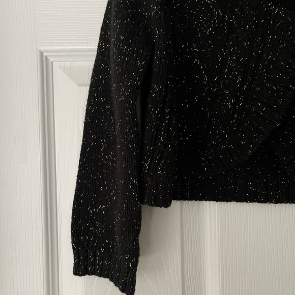 Black sweater - Picture 3 of 5